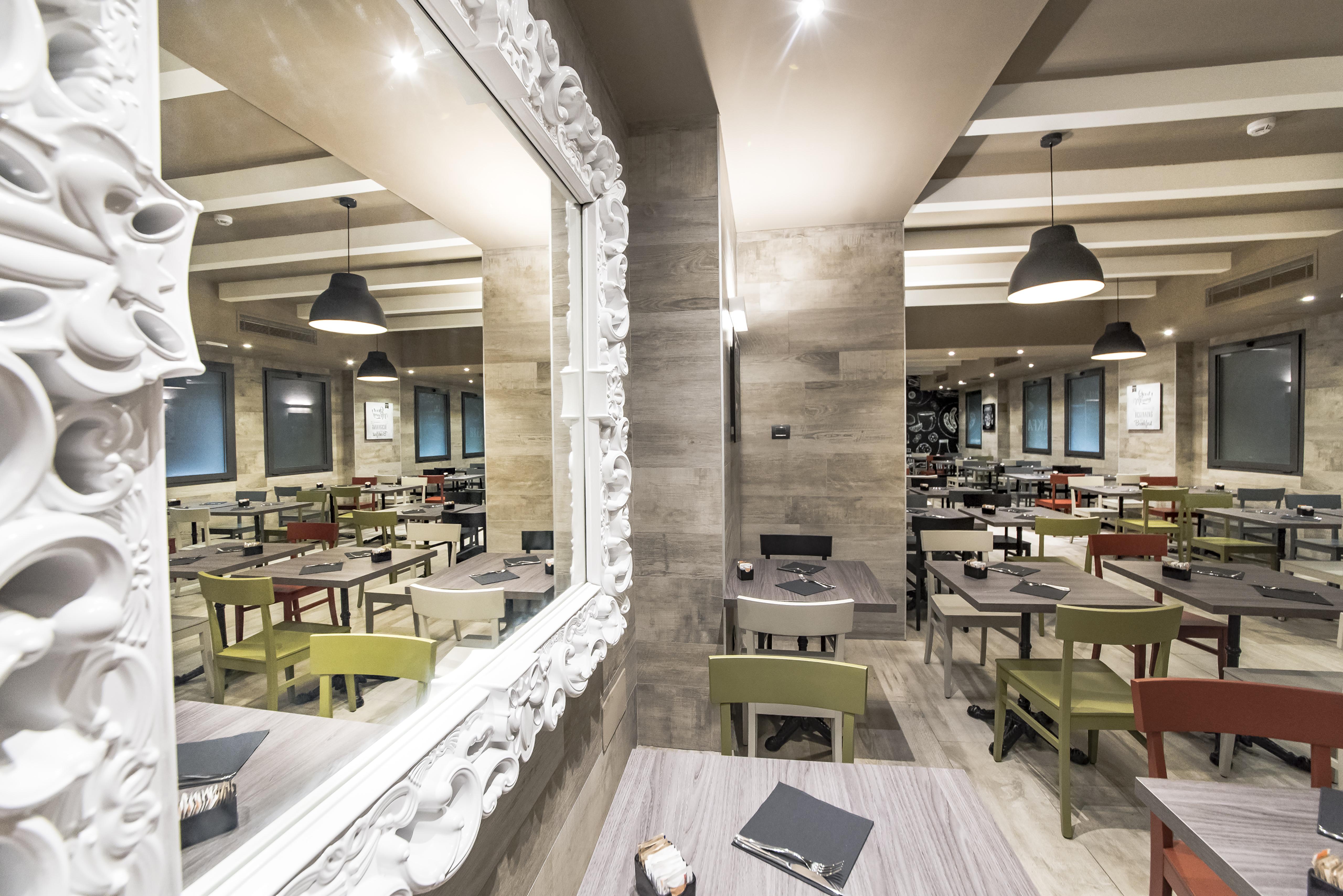 Just Hotel Milano — Foto 1